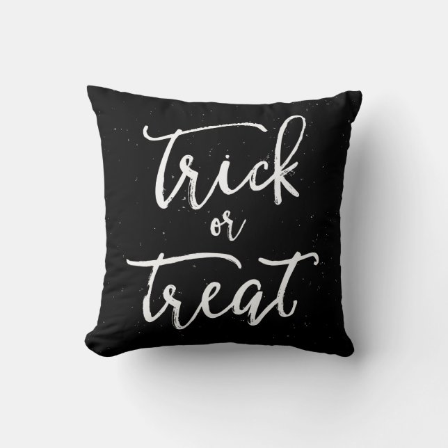 Cojín Decorativo Truco Molesto O Trata Halloween (Anverso)