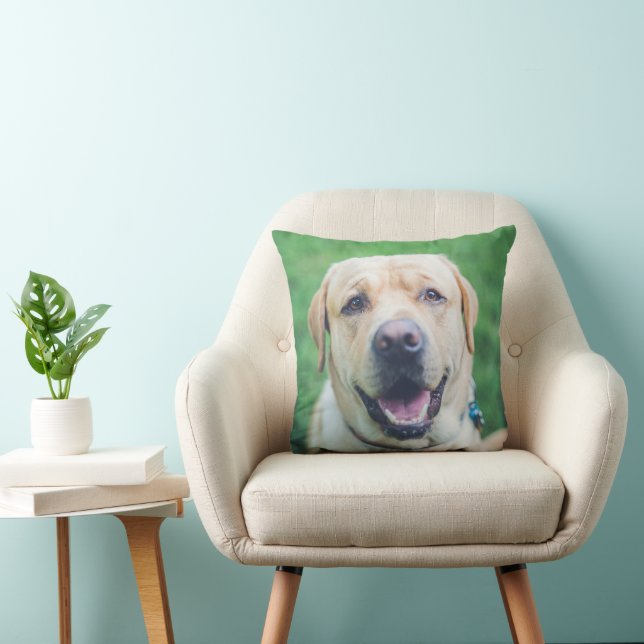 Cojín Decorativo Tu foto de perro Keepsake personalizada (Silla)