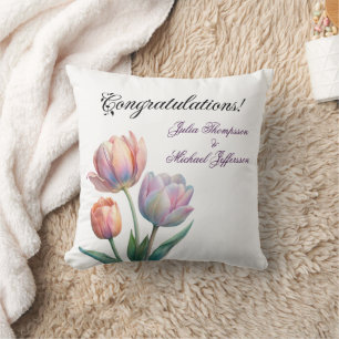 Cojín Decorativo Tulipano romántico y poético pastel acuarela