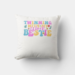 Cojín Decorativo Twinning Con Mi Bestie De Trabajo - Semana Espírit