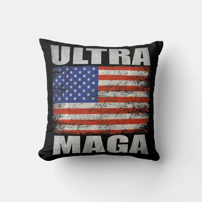 Cojín Decorativo Ultra Maga 3 (Anverso)