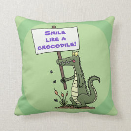 Cojín Decorativo Un cocodrilo verde lindo y feliz con personalizado
