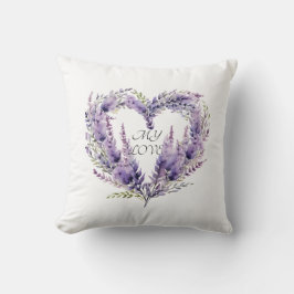 Cojín Decorativo Un Corazón de Lavanda. Patrón púrpura floral