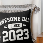 Cojín Decorativo Un papá asombroso desde el XX Día del Padre Modern<br><div class="desc">Este diseño sencillo y moderno se compone de una tipografía de san serif.</div>