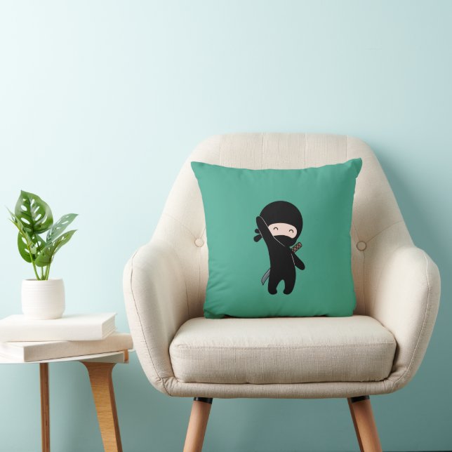 Cojín Decorativo Un pequeño Ninja feliz sobre el verde oscuro (Silla)