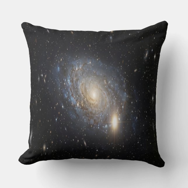 Cojín Decorativo Una galaxia en el espacio (Anverso)