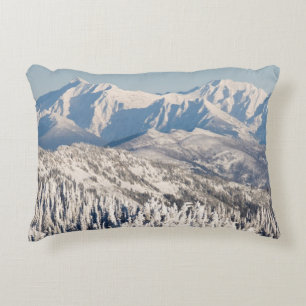 Cojín Decorativo Una vista escénica de las montañas y de los