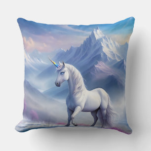 Cojín Decorativo Unicornio místico en un mágico reino de la fantasí