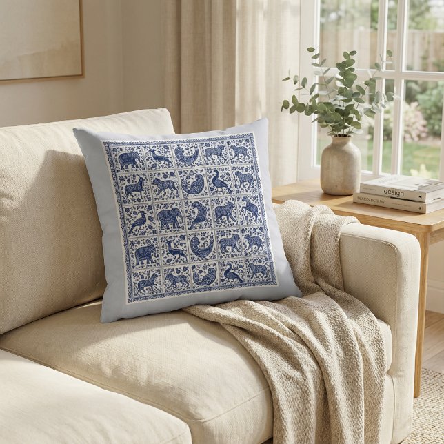 Cojín Decorativo Unique design animals blue accent Throw Pillow (Subido por el creador)
