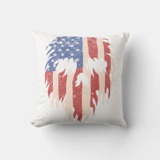Cojín Decorativo USA Flag Skull Beard | Distressed Patriotic Design