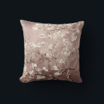Cojín Decorativo Van Gogh Almond Blossoms Beige<br><div class="desc">Cojín decorativo suave de flores de almendras beige: Disfrute de la belleza de las flores de almendras de Vincent Van Gogh con nuestro suave Cojín decorativo de flores de almendras beige, que presenta obras de arte icónicas con un elegante fondo beige. Ya sea que se utilice como acento decorativo o...</div>