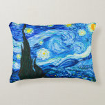 Cojín Decorativo Van Gogh Starry Night<br><div class="desc">Pillow featuring Vincent van Gogh’s oil painting The Starry Night (1889). Inspired by his stay at an asylum,  the art depicts a village underneath a night sky of blue and yellow moon and stars. A great gift for fans of Post-Impressionism and Dutch art.</div>