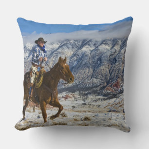 Cojín Decorativo Vaquero a Caballo con Chaparreras de Cuero