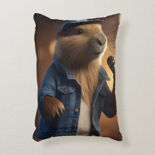 Cojín Decorativo "Vaquero de Capybara: Serenading the Wild West"