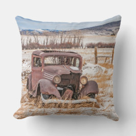 Cojín Decorativo Vehículo viejo y vacilado, invierno, rural, montañ