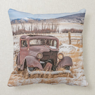 Cojín Decorativo Vehículo viejo y vacilado, invierno, rural, montañ