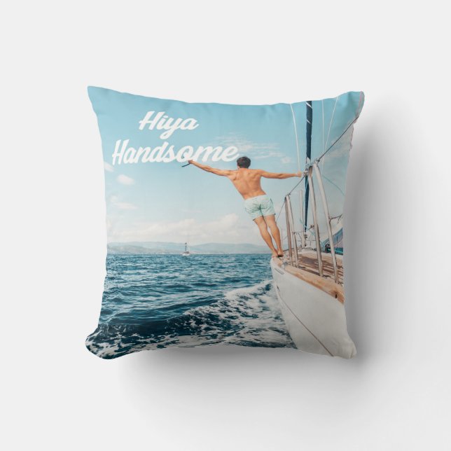Cojín Decorativo Vela "Hiya Guapo" (Anverso)