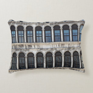 Cojín Decorativo Ventanas del Arco de Venecia: la vista de San Marc