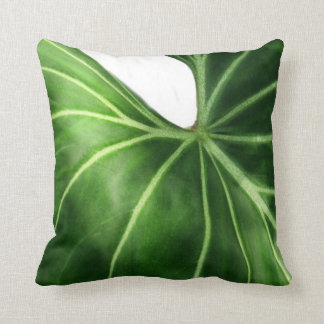 Cojín decorativo verde tropical de la hoja