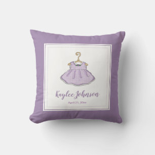 Cojín Decorativo Vestido púrpura de la niña pequeña - Pilar de naci