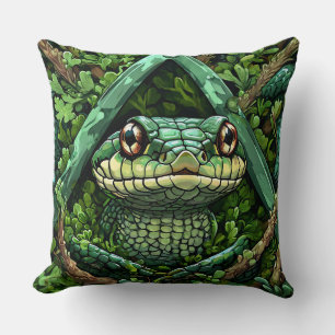 Cojín Decorativo Vibrante serpiente verde entre hojas gruesas
