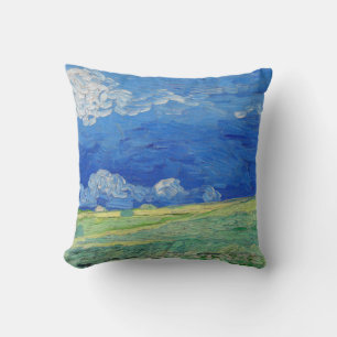 Cojín Decorativo Vincent van Gogh - Campos de trigo bajo nubes de t