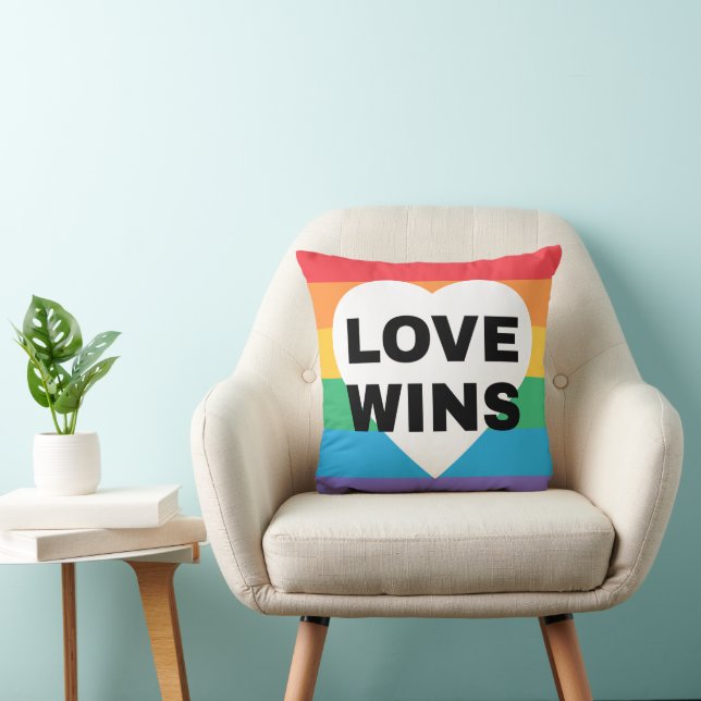 Cojín Decorativo Vinos de amor | Orgullo gay (Silla)