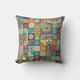 Cojín Decorativo Vintage, con motivos decorativos islámicos.