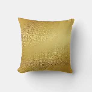 Cojín Decorativo Vintage dorado con estampado elegante fondo.