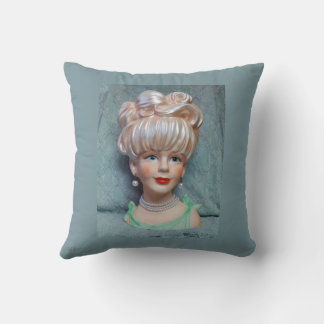 Cojín Decorativo Vintage Lady Head Vase Big Bouffant Hair Pearls