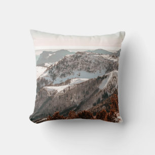 COJÍN DECORATIVO VISTA DE BIRD-OYE DE LA MONTAÑA CUBIERTA DE NIEVE 
