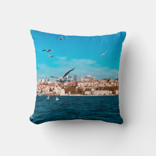 Cojín Decorativo Vista de Estambul con gaviotas en un cálido día so