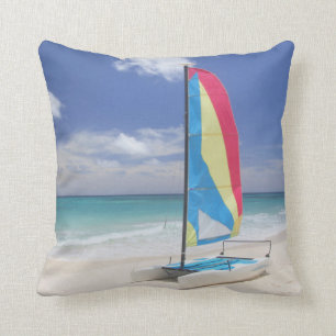 Cojín Decorativo Vista de la playa con el velero