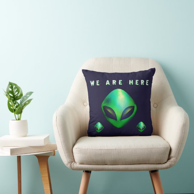 Cojín Decorativo "We Are Here" Green Alien head (Silla)