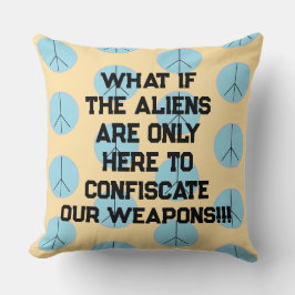 Cojín Decorativo Weapon Alien Abduction Throw Pillow