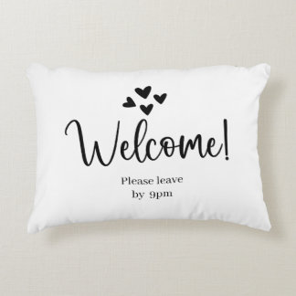 Cojín Decorativo Welcome - Please leave by 9pm