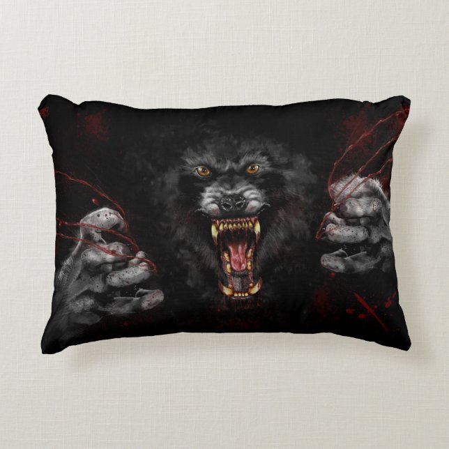 Cojín Decorativo Werewolf Desgarrando Su Corazón (Anverso)