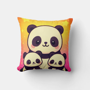 Cojín Decorativo Whimsical Panda Trio en el Paisaje del Gradiente