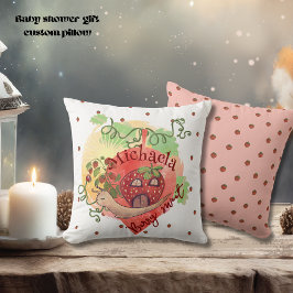 Cojín Decorativo Whimsical Snail & Strawberry Nursery Decor Pillow