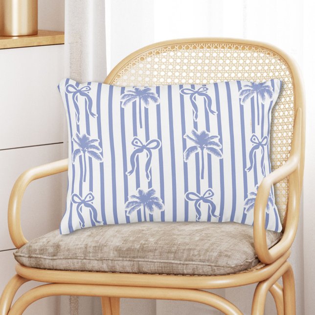 Cojín Decorativo White Blue Coastal Palm Trees Bows Stripes Pattern (In situ)