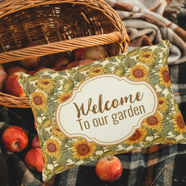 Cojín Decorativo William Morris Personalizado Autumn Sunflower Pati (The garden is beautiful in the fall!)