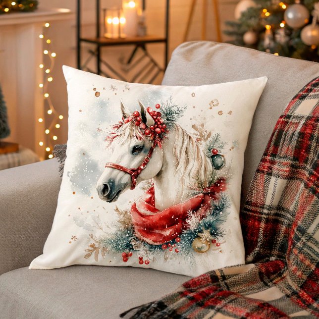 Cojín Decorativo Winter Horse in Snowy Forest (Winter Horse in Snowy Forest Throw Pillow)