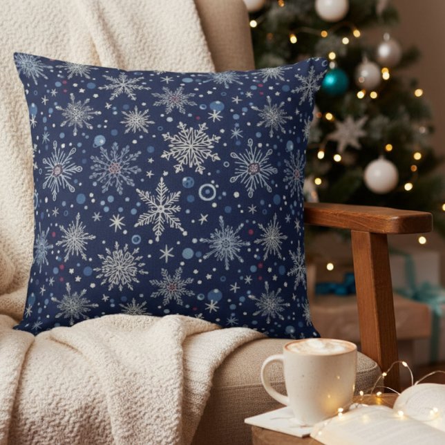 Cojín Decorativo Winter Wonderland Snowflake (Winter Wonderland blue snowflake pillow)