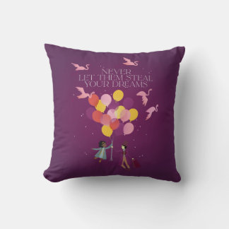 Cojín Decorativo Wonka "Nunca dejes que roban tus sueños"