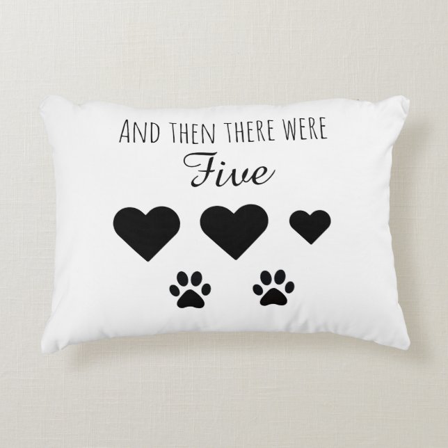 Cojín Decorativo Y luego fueron cinco (Anverso)