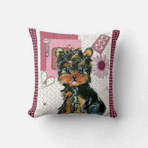 COJÍN DECORATIVO YORKIE DE SAN VALENTÍN