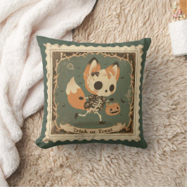 Cojín Decorativo Young Fox Skeleton Halloween Pillow