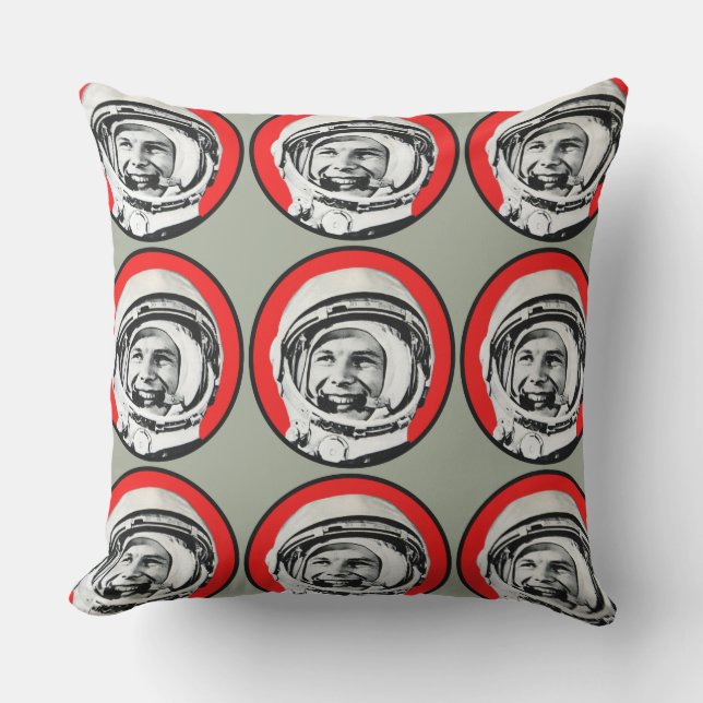 Cojín Decorativo Yuri Gagarin - héroe y cosmonauta soviéticos (Anverso)