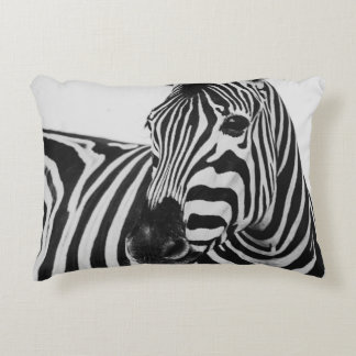 COJÍN DECORATIVO ZEBRA NEGRA Y BLANCA