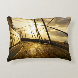 Cojín Decorativo Zeiljacht bij ochtendzon met wolken lucht.